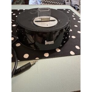 Divoom iBase-1 Portable Travel Speaker 30-pin iPod 3.5mm line-in jack Light